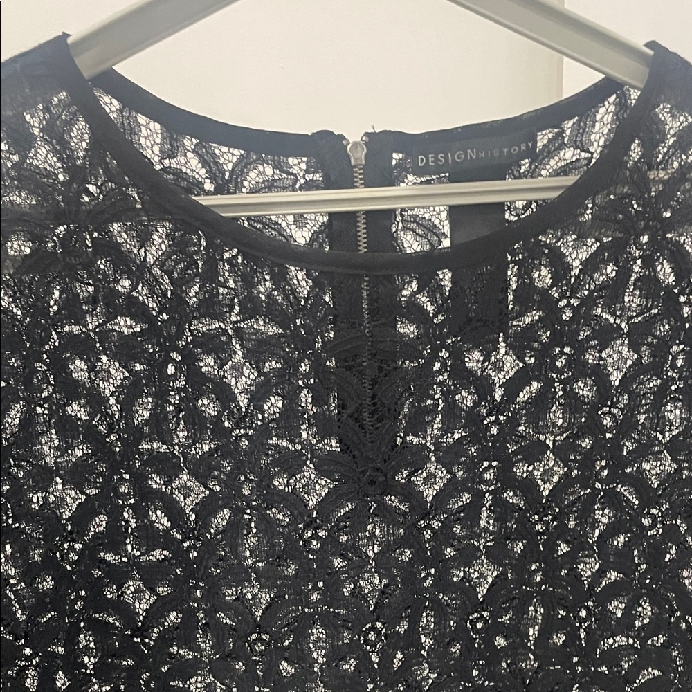 Design History Black Lace Short Sleeve Sheer Blouse Back Zipper Top Size L